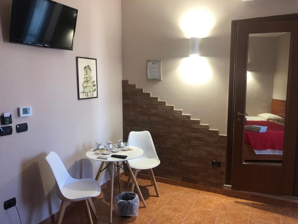 Aurora Rooms Lecce Buitenkant foto