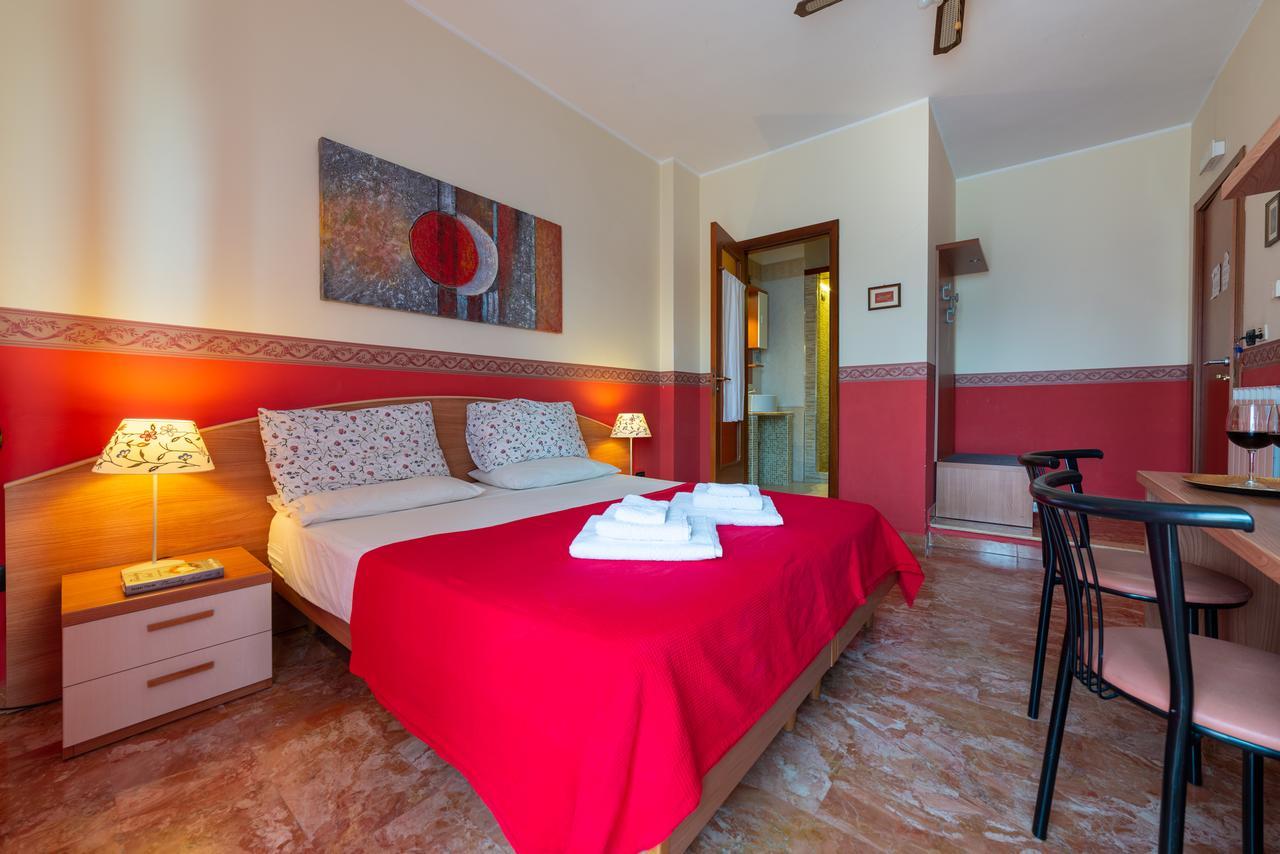 Aurora Rooms Lecce Buitenkant foto
